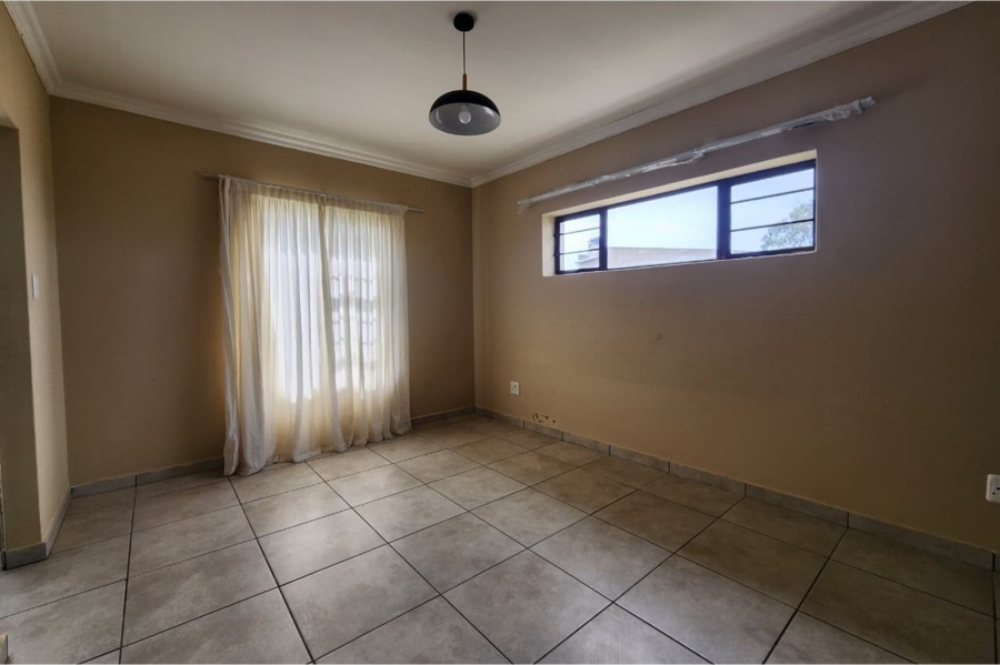 To Let 4 Bedroom Property for Rent in Fountains Estate Eastern Cape